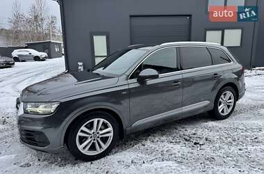 Позашляховик / Кросовер Audi Q7 2017 в Золочеві