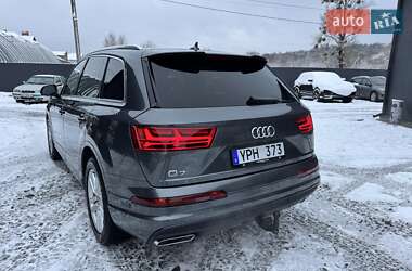 Позашляховик / Кросовер Audi Q7 2017 в Золочеві