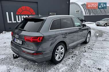 Позашляховик / Кросовер Audi Q7 2017 в Золочеві