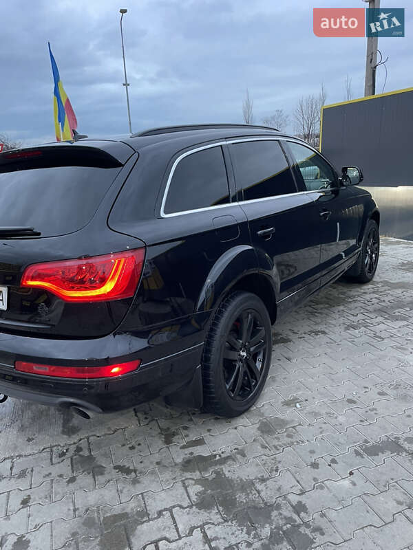 Внедорожник / Кроссовер Audi Q7 2010 в Измаиле