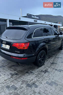 Внедорожник / Кроссовер Audi Q7 2007 в 