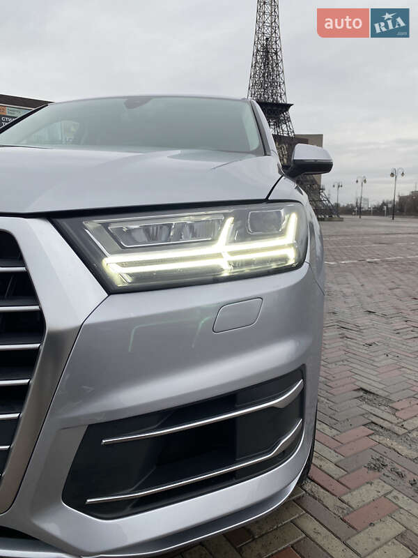 Позашляховик / Кросовер Audi Q7 2018 в Харкові