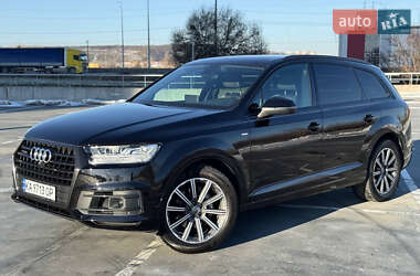 Внедорожник / Кроссовер Audi Q7 2019 в Киеве