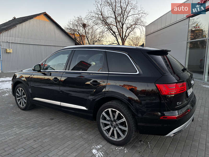 Внедорожник / Кроссовер Audi Q7 2017 в Полтаве
