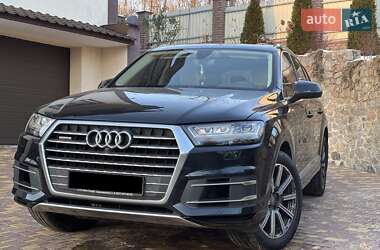 Позашляховик / Кросовер Audi Q7 2017 в Києві