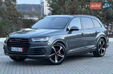 Позашляховик / Кросовер Audi Q7 2017 в Рівному