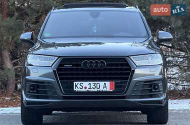 Позашляховик / Кросовер Audi Q7 2017 в Рівному