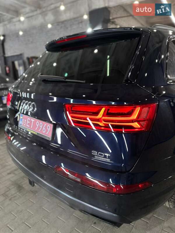 Позашляховик / Кросовер Audi Q7 2018 в Луцьку