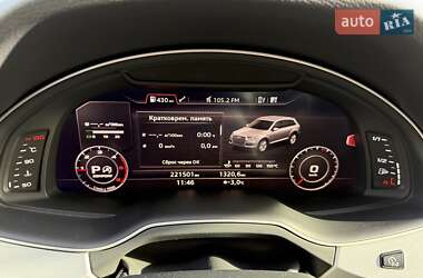 Внедорожник / Кроссовер Audi Q7 2015 в 