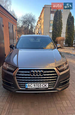 Позашляховик / Кросовер Audi Q7 2016 в Луцьку