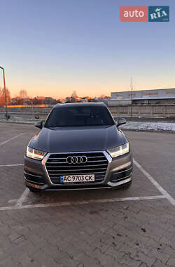 Позашляховик / Кросовер Audi Q7 2016 в Луцьку