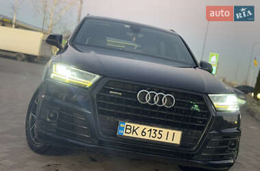 Внедорожник / Кроссовер Audi Q7 2015 в Сарнах