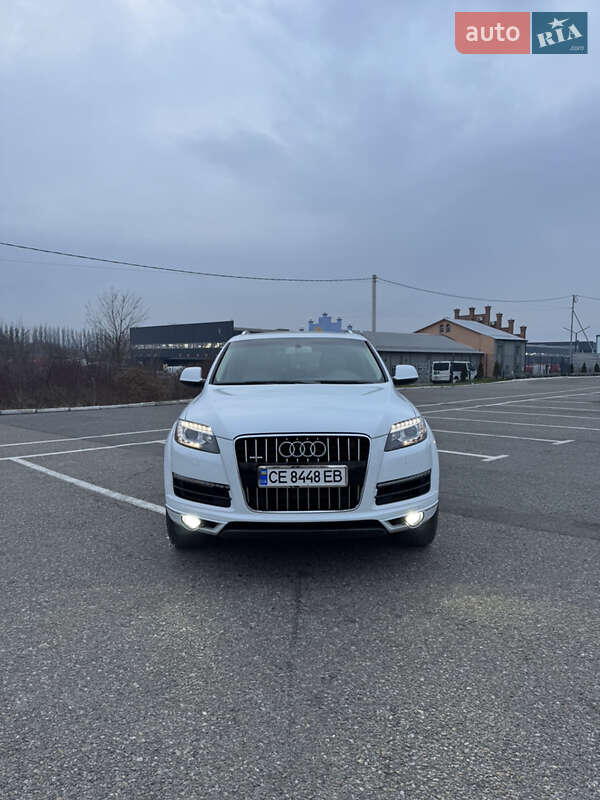 Позашляховик / Кросовер Audi Q7 2015 в Чернівцях