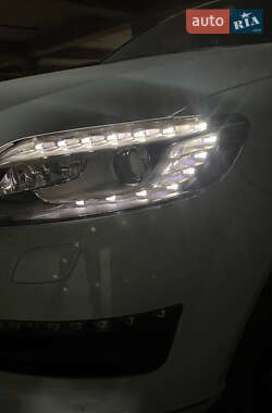 Внедорожник / Кроссовер Audi Q7 2015 в Черновцах
