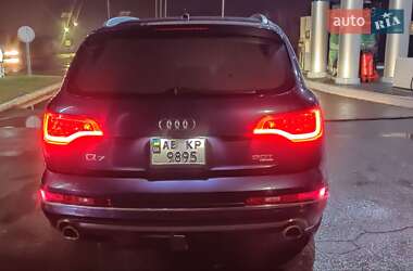 Внедорожник / Кроссовер Audi Q7 2014 в 
