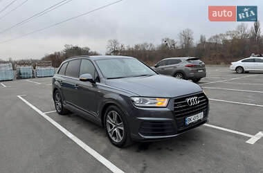 Позашляховик / Кросовер Audi Q7 2016 в Ірпені