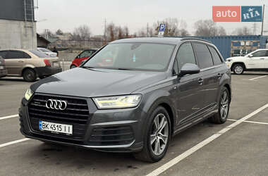 Позашляховик / Кросовер Audi Q7 2016 в Ірпені