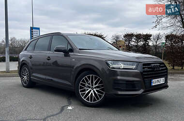 Позашляховик / Кросовер Audi Q7 2016 в Києві