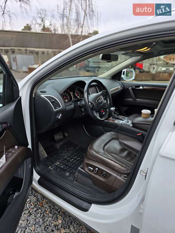 Позашляховик / Кросовер Audi Q7 2014 в Бучі