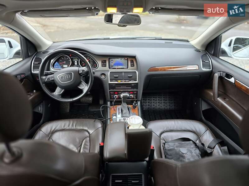 Позашляховик / Кросовер Audi Q7 2014 в Бучі