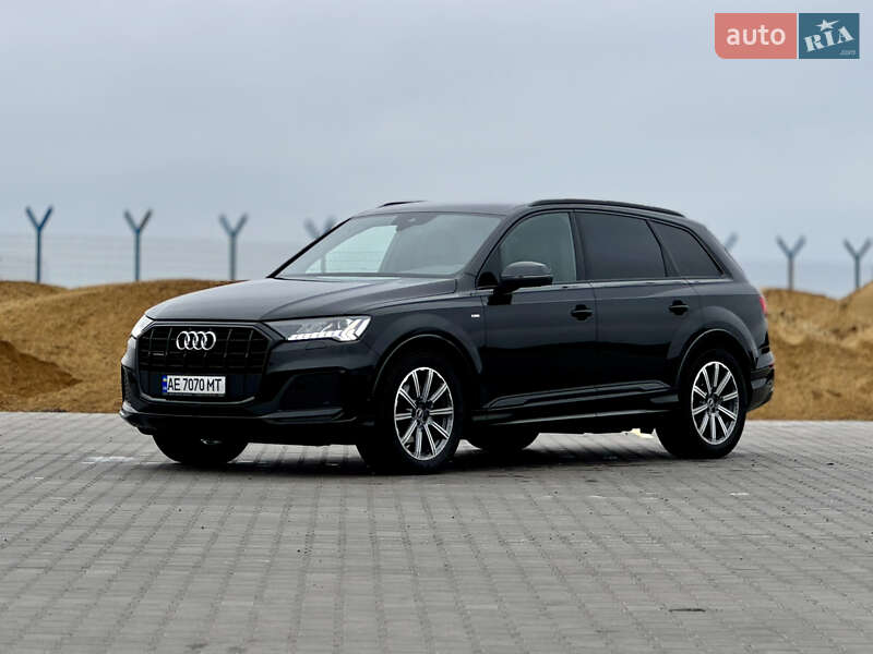 Позашляховик / Кросовер Audi Q7 2021 в Одесі