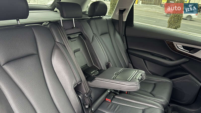 Позашляховик / Кросовер Audi Q7 2016 в Тернополі
