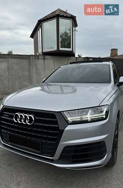 Позашляховик / Кросовер Audi Q7 2018 в Дніпрі