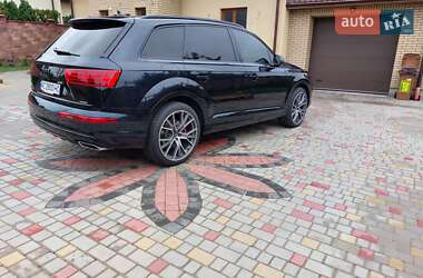 Внедорожник / Кроссовер Audi Q7 2016 в 