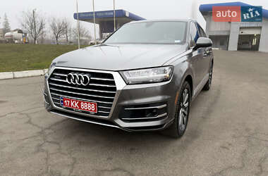 Позашляховик / Кросовер Audi Q7 2016 в Лубнах