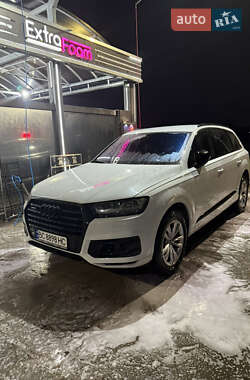 Позашляховик / Кросовер Audi Q7 2016 в Львові