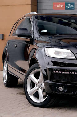 Внедорожник / Кроссовер Audi Q7 2014 в 
