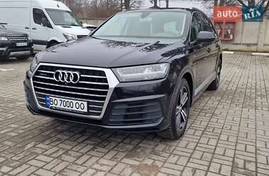 Внедорожник / Кроссовер Audi Q7 2016 в 
