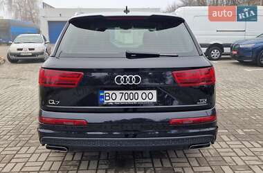 Внедорожник / Кроссовер Audi Q7 2016 в 