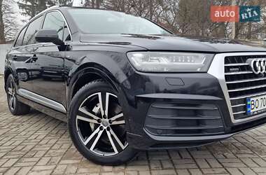 Внедорожник / Кроссовер Audi Q7 2016 в 