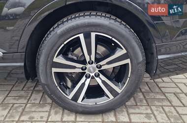 Внедорожник / Кроссовер Audi Q7 2016 в 