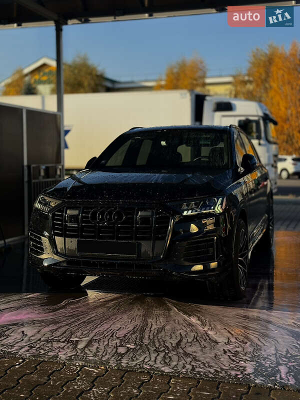 Позашляховик / Кросовер Audi Q7 2021 в Києві фото 2 Позашляховик / Кросовер Audi Q7 2021 в Києві
