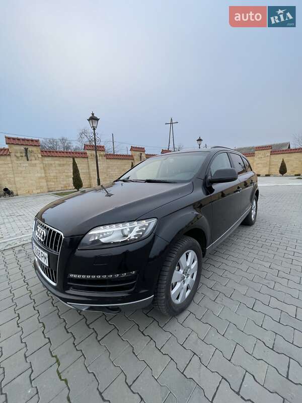 Внедорожник / Кроссовер Audi Q7 2013 в Измаиле