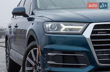 Внедорожник / Кроссовер Audi Q7 2018 в 