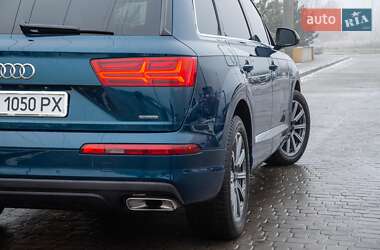 Внедорожник / Кроссовер Audi Q7 2018 в 