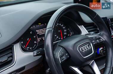 Внедорожник / Кроссовер Audi Q7 2018 в 