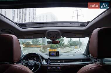 Внедорожник / Кроссовер Audi Q7 2018 в 