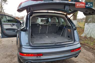 Позашляховик / Кросовер Audi Q7 2011 в 