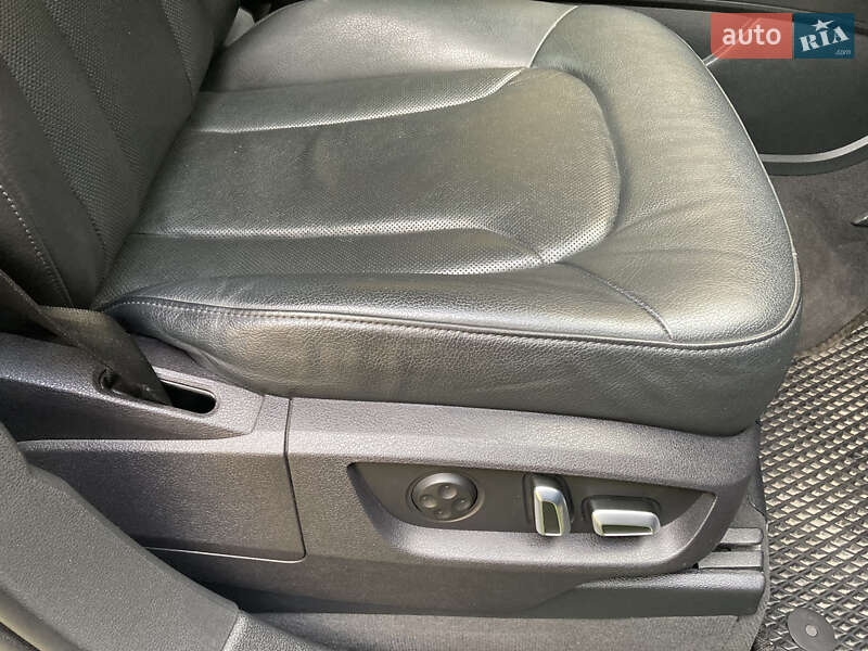 Позашляховик / Кросовер Audi Q7 2014 в Жовкві
