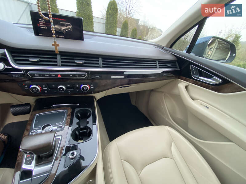 Внедорожник / Кроссовер Audi Q7 2017 в Ивано-Франковске