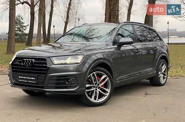 Позашляховик / Кросовер Audi Q7 2016 в Києві