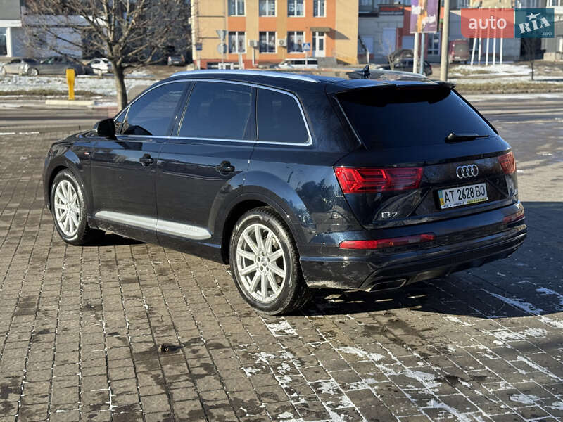 Позашляховик / Кросовер Audi Q7 2017 в Івано-Франківську