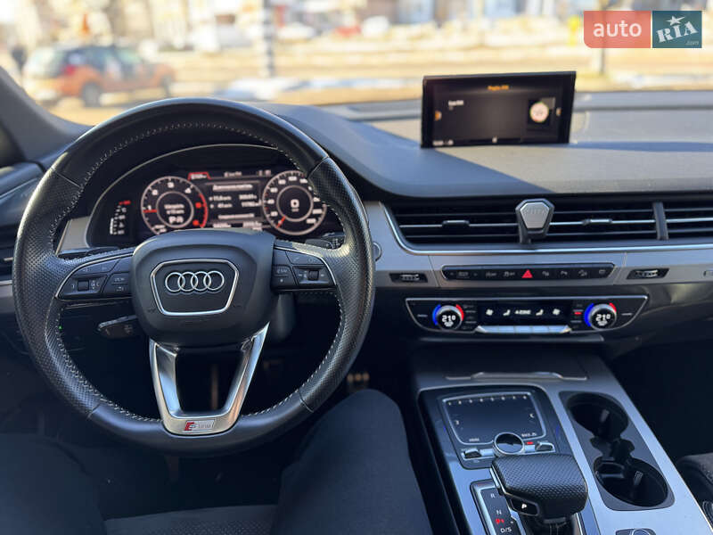 Позашляховик / Кросовер Audi Q7 2017 в Івано-Франківську