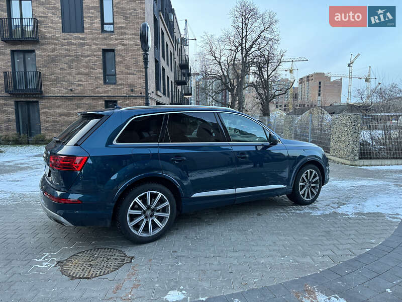 Позашляховик / Кросовер Audi Q7 2017 в Івано-Франківську