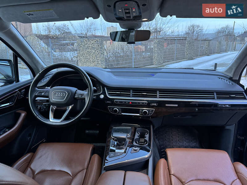 Позашляховик / Кросовер Audi Q7 2017 в Івано-Франківську