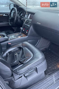 Внедорожник / Кроссовер Audi Q7 2007 в 